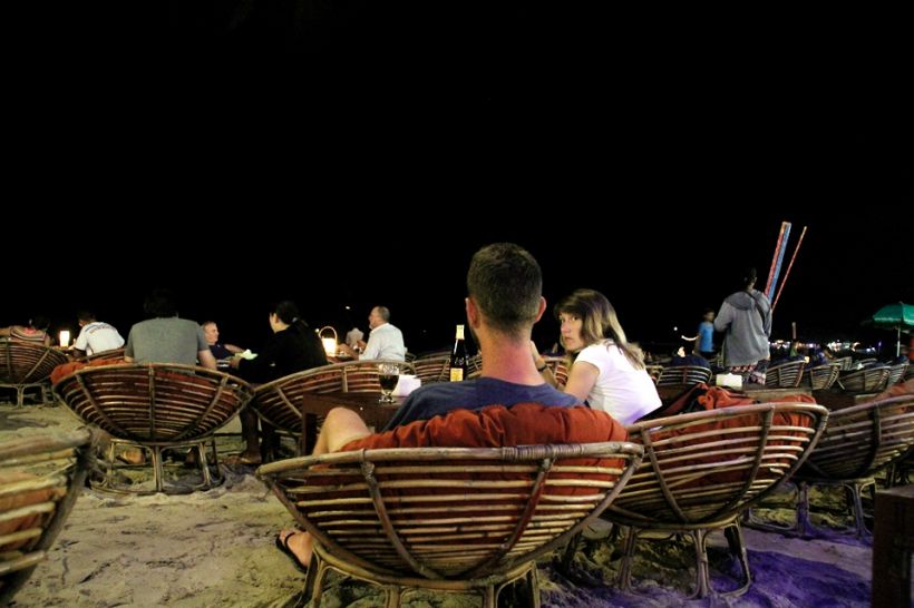 Bổi tối tại bãi biển ở Sihanoukville