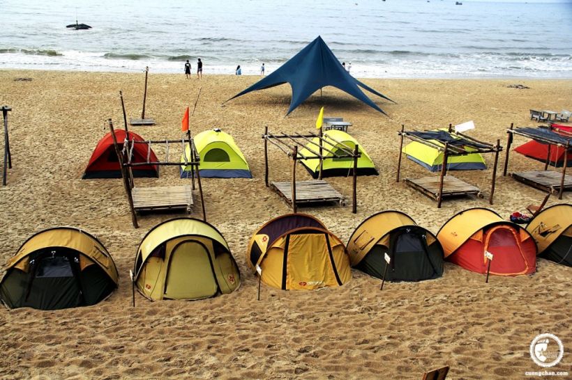 Khu vực cắm trại nhìn từ trên nhà chòi - Coco Beachcamp