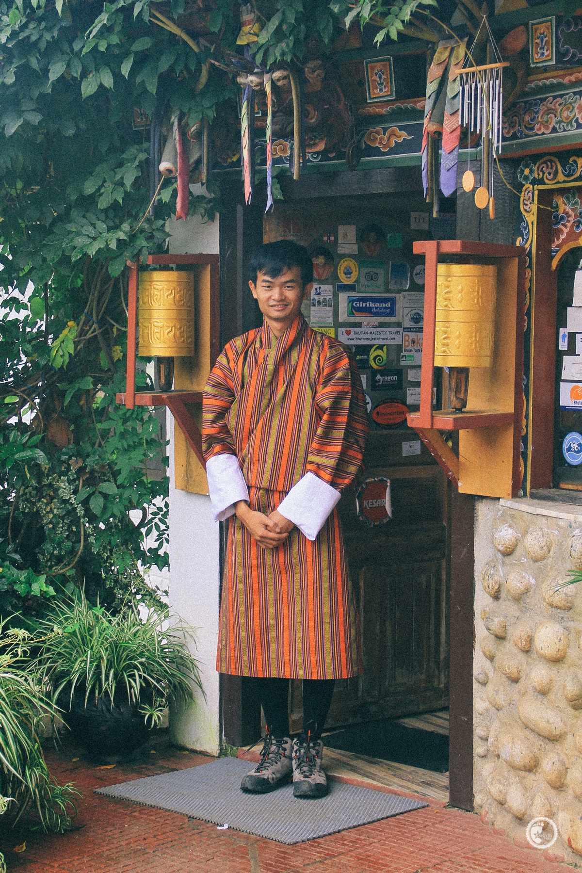 Trang phục Gho tớ mặc lên cũng giống người Bhutan phết