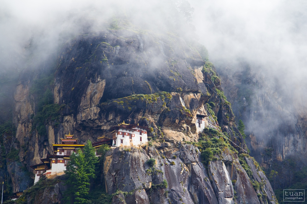Ngôi đền Tiger Nest hình ảnh quen thuộc mỗi lần nhắc tới quốc gia hạnh phúc Bhutan