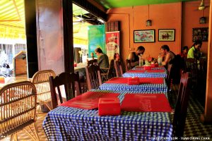 Một quán ăn Khmer ở khu chợ cũ